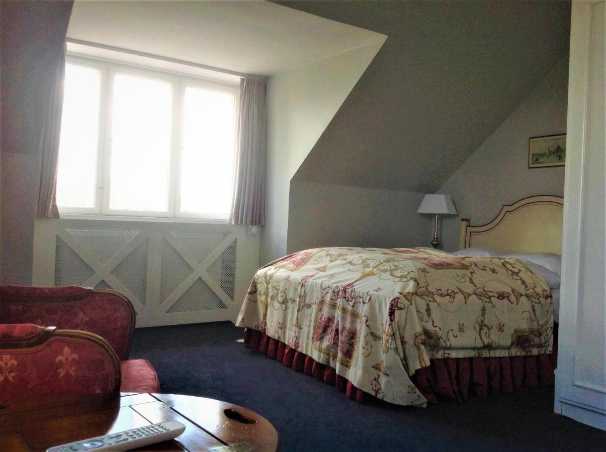Hotel Fredensborg Store Kro Exterior photo