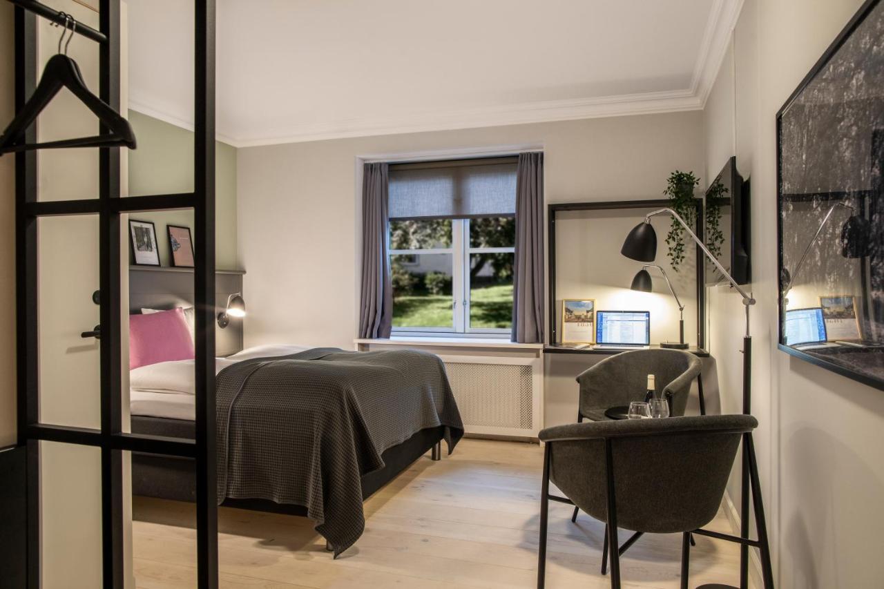 Hotel Fredensborg Store Kro Exterior photo