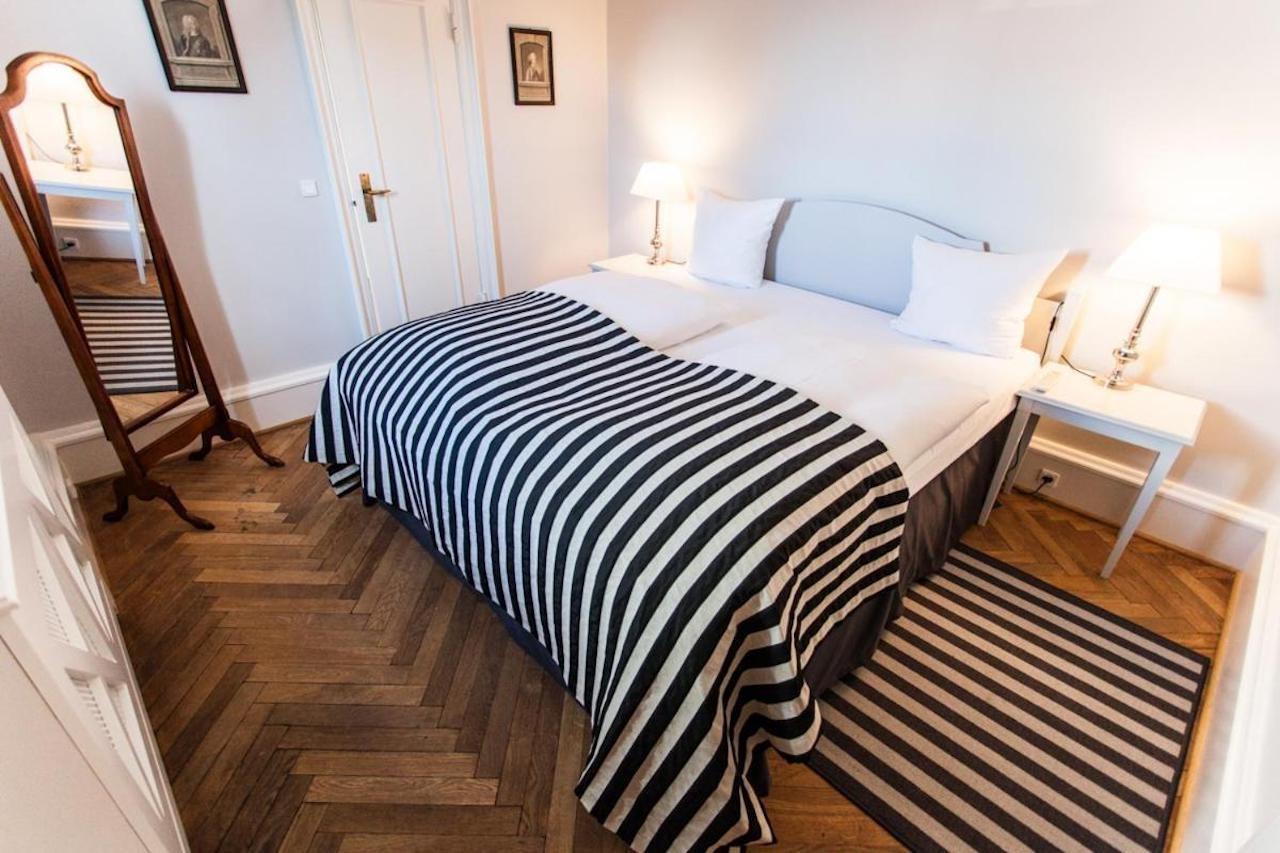 Hotel Fredensborg Store Kro Exterior photo