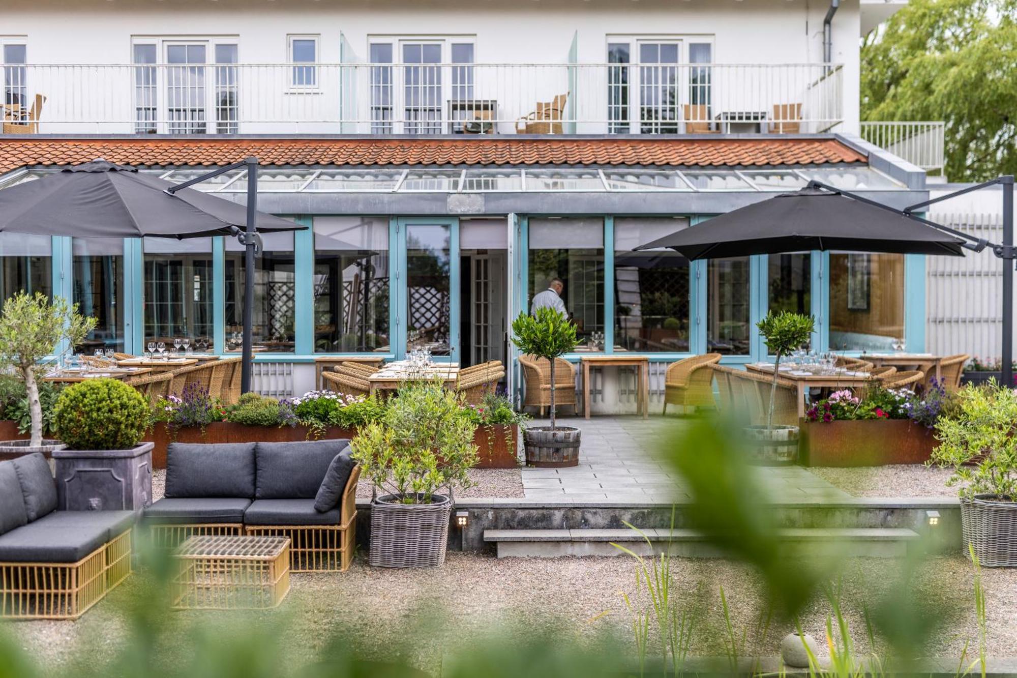 Hotel Fredensborg Store Kro Exterior photo