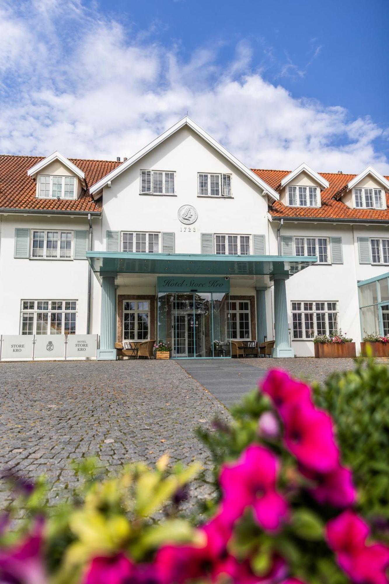 Hotel Fredensborg Store Kro Exterior photo