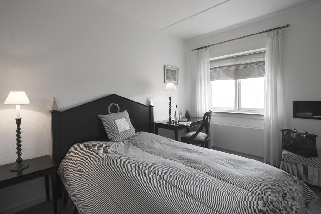 Hotel Fredensborg Store Kro Exterior photo