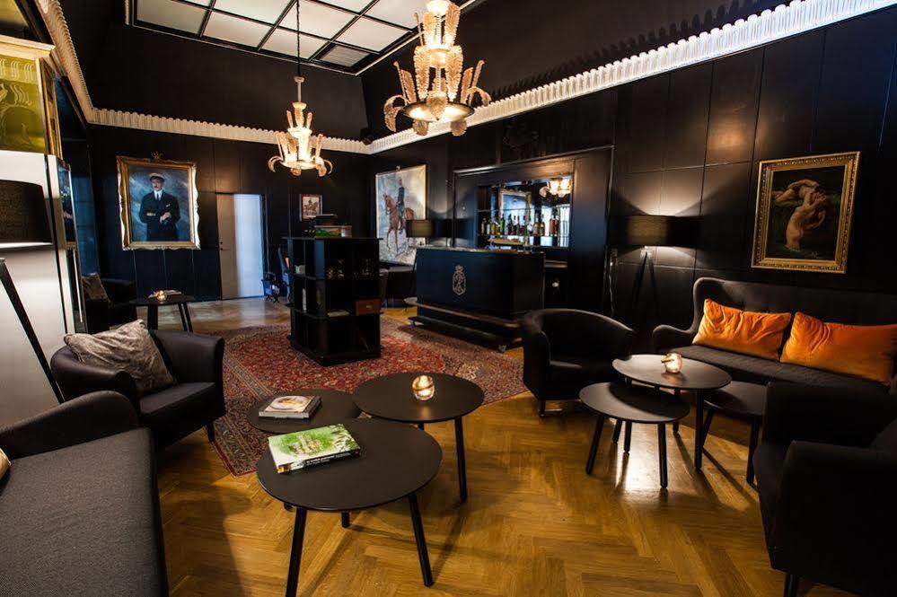 Hotel Fredensborg Store Kro Exterior photo